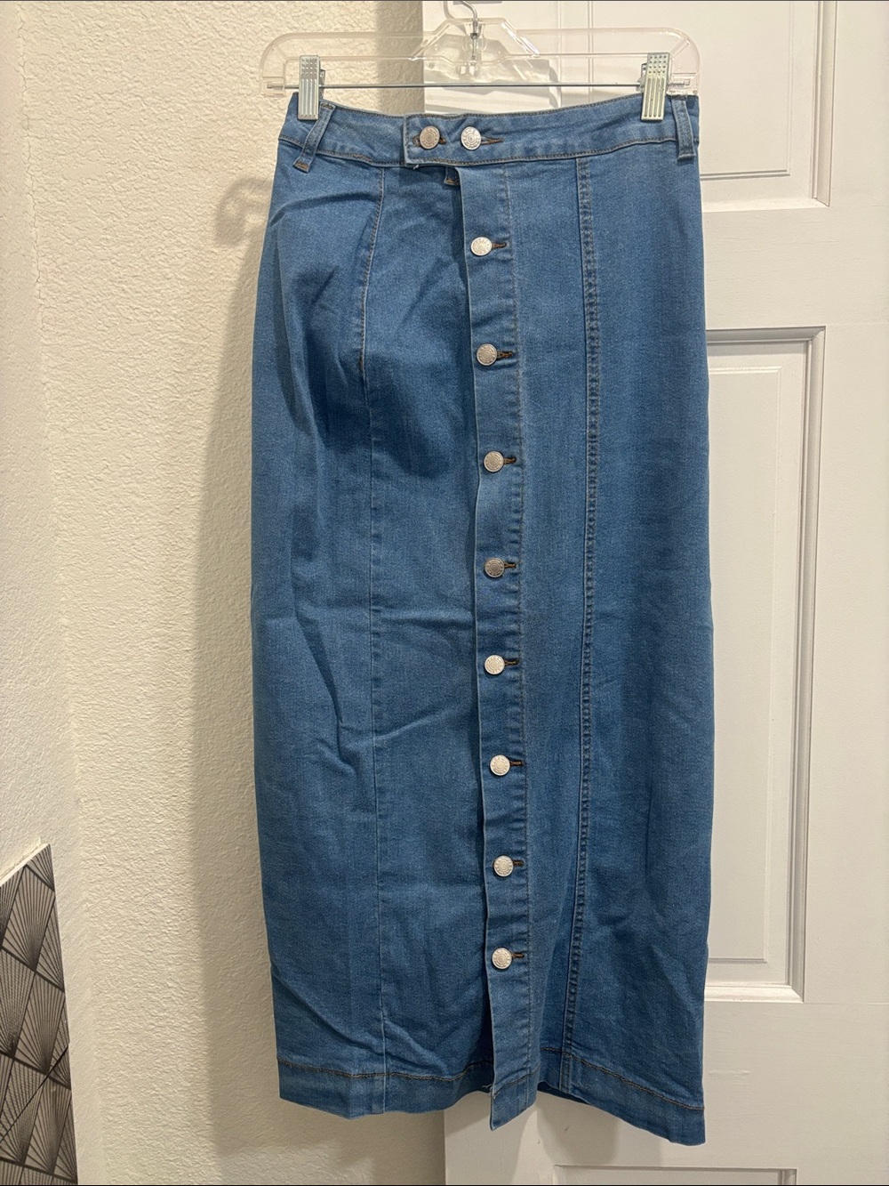 Button-Front Midi Denim Skirt in Medium Blue